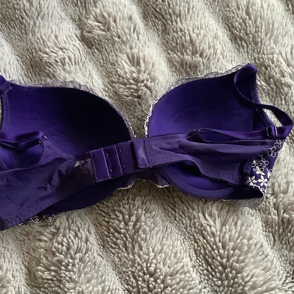 Victoria's Secret Purple and White Lace Bra - Picture 4 of 5